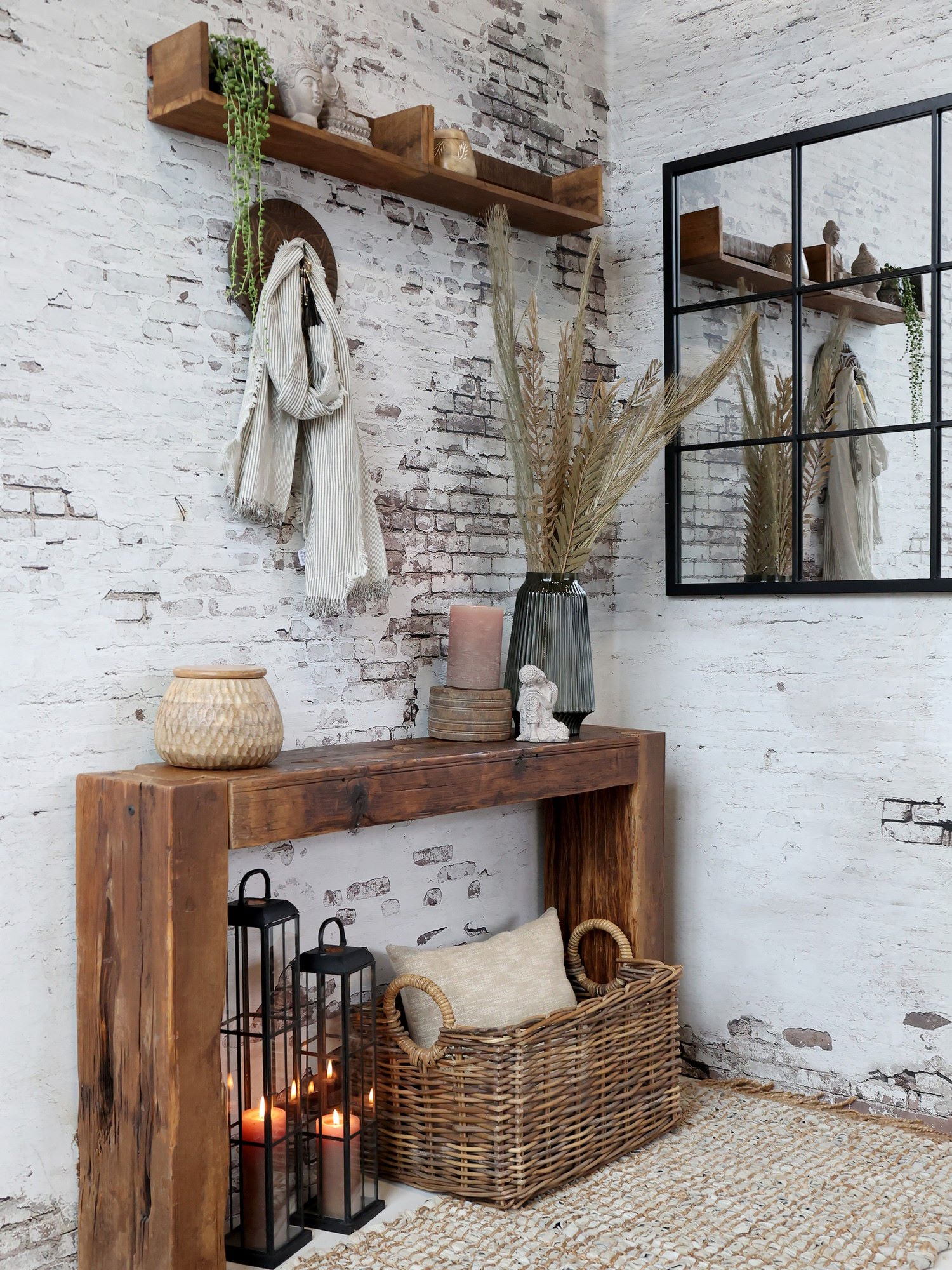 rustykalne_drewniane_półki_obudowa_kominka_lustro_okno_lampiony_podłogowe_kosz_wiklinowy_na_drewno_CHIC_ANTIQUE_POLSKA_SKLEP_DESIGNBYWOMEN